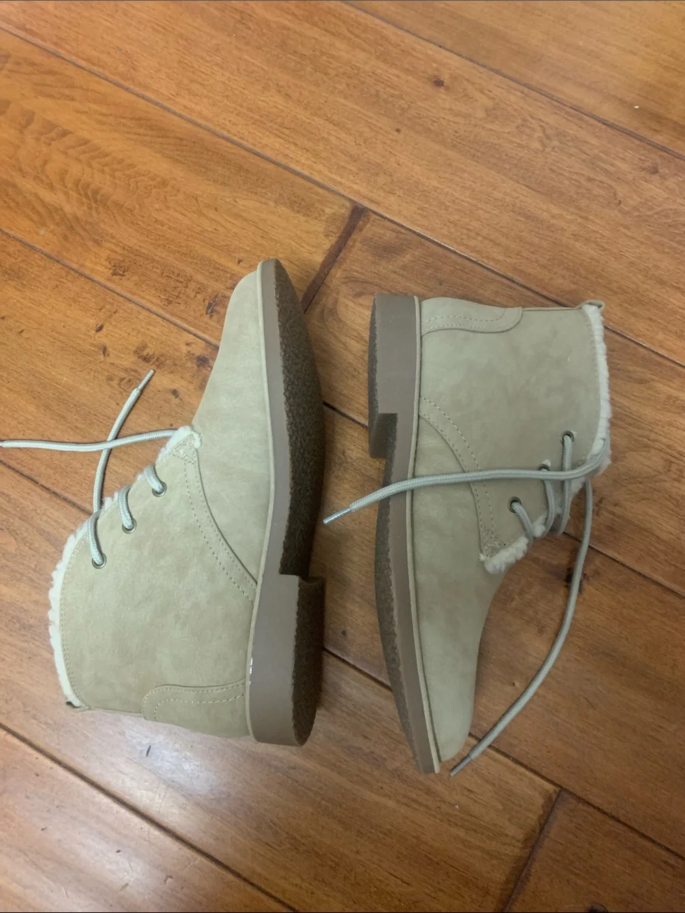 New! Seven Dials Mallory Suede Feel low boots Natural Light Tan color size 6